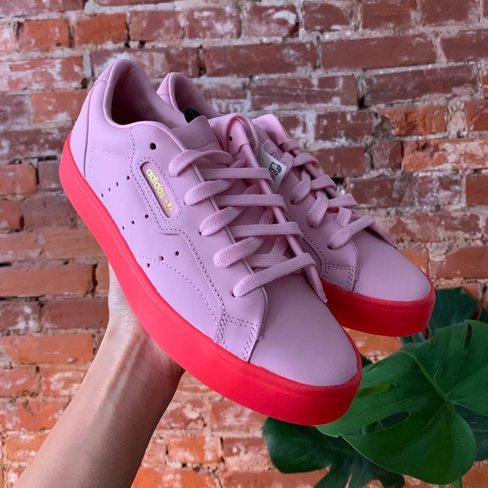Adidas Sleek sneakers